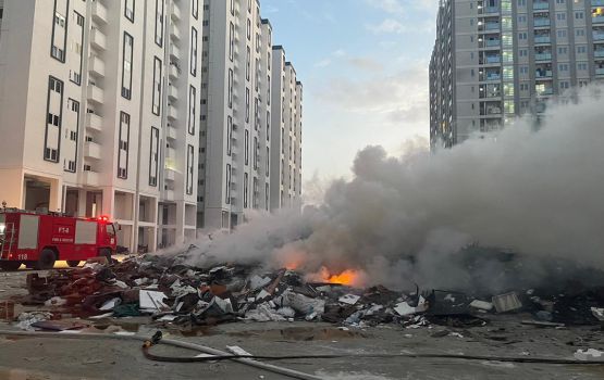 Amaan Dhoadhi kairee gai huri kunithakehgai roavi alifaan nivvaalevunee hendhunu