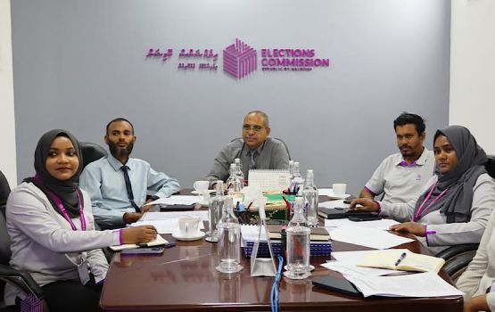 Gaanoonaa eggothah siyaasee harakaihthah hingumah Elections commission in ilthimaaskoffi 