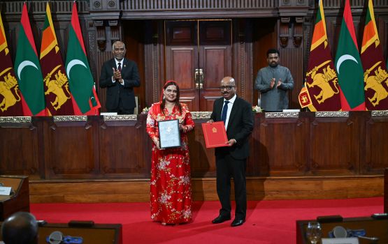 Raajje aai lanka aa dhemedhu 7 fahumunaamaa eh badhalukohfi