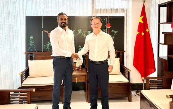 Kulhudhuffusheegai STEM education kurieruvumaa gulhey gothun China safeeraaeku Mayor Athif mashvaraa koffi 