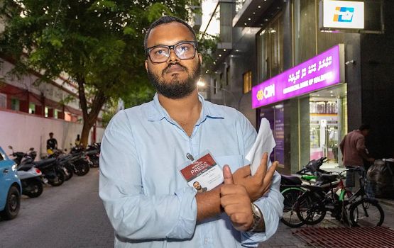 Court amuraa hilaafah habaru liyunukamuge thuhumathugai Adhadhuge noosveriyaa Leevaan haaziruvaan angaifi 