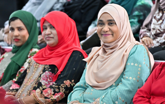 Naruhun ge dhuvas: naruhunnakee sihhee nizaamuge maibanda