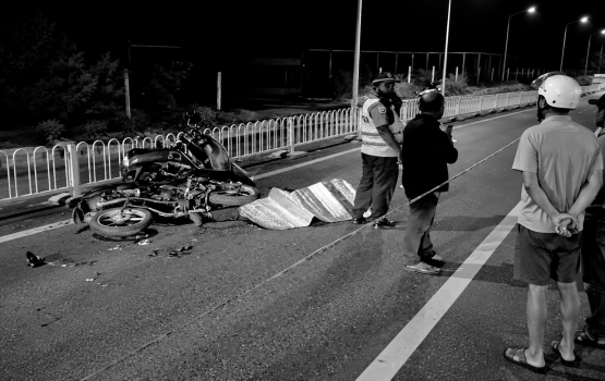 Airport light kaireegai hingi nurakkaatheri accident ehgai meehaku niyaavejje 