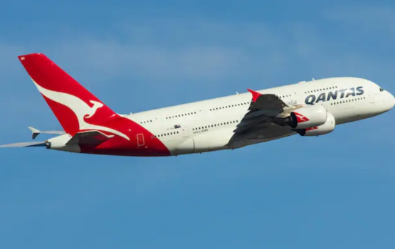 Flight attendant eh ge gaigai passenger eh dhah elhumun flight Divert kohffi