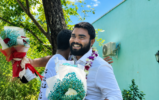 Gag amuraa hilaafuvegen jalah li Shahuzaan dhookohllaifi 