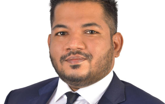 Bappage vazeefaa uvaalumun sarukaarah faadu vidhaalhuve AIA ge chairperson Azaan magaamun isthiufaa dhevvaifi 