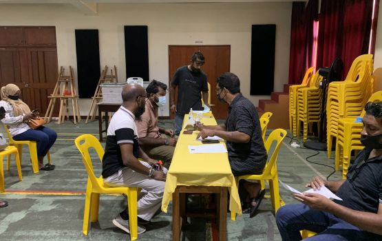 Meekail ge kanboduvumaaeku haruge thakugai bahattan ninmi vote foshithah school thakah badhalu koffi 