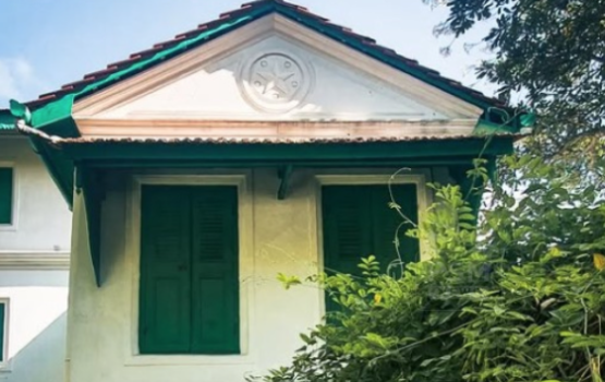 Usgekolhah gellun dhey massala: Tharika rakkaatheri kurumah harikashi fiyavalhu alhanee