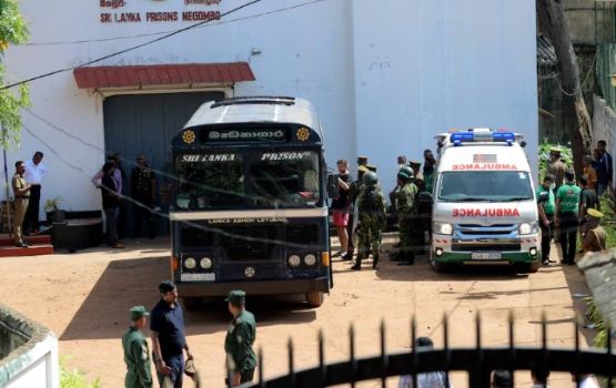 Srilanka ge Negombo jalugai hingi hamanujehumehgai 25 meehun maruvejje 