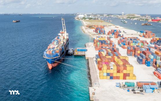 Thilafushee bandharu gai 24 gadi iru tehrey 372 container barukoffi