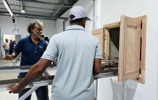 Kandu'oiygireegai 3 ton hikimas ufehdhey kaaruhaanaa'akaai 25 ton ufehdhey ice plant eh hulhuvaifi 