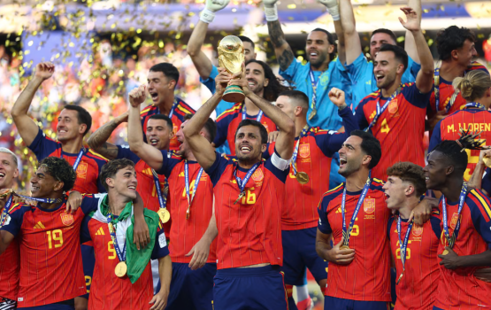 Spain World Cup kaamiyaabee ah Raees maruhabaa vidhaalhuvehje