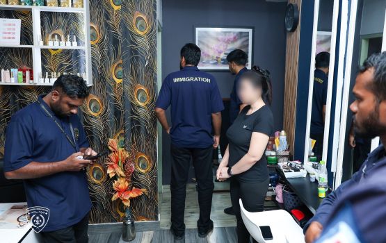 12 saloon eh balai faaskoh 3 bidheysee aku athulaigenfi