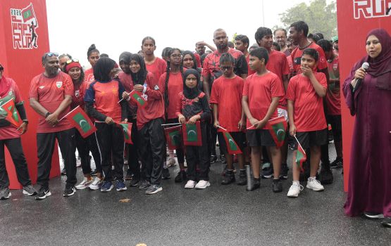 Minivan dhuvahuge ufalugai furathama faharah 
