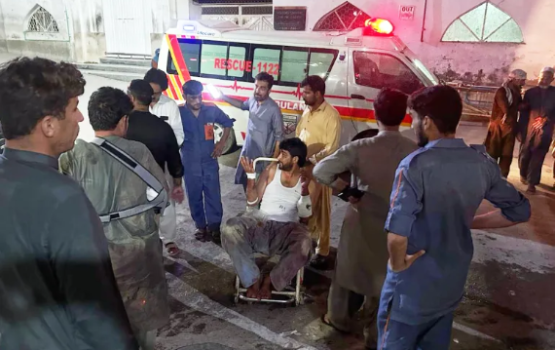 Pakistan: Jaanunfodhaave hamalaa dhee 14 meehaku maraalaifi
