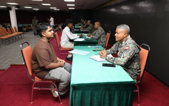 Vathanee hidhumathuge 4 vana batch ah kudhin hovumuge maruhalaa  13 sarahahdhehgai fashifi 