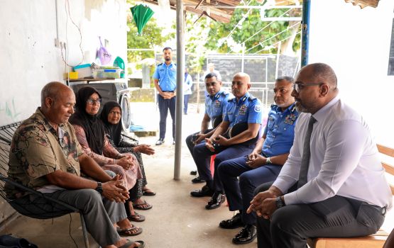 Gehlligen hoadhamundhaa sergent Ali Nafiuge mainbafainnaa bahdhalu kuran minister aai CP N. Manadhuah 