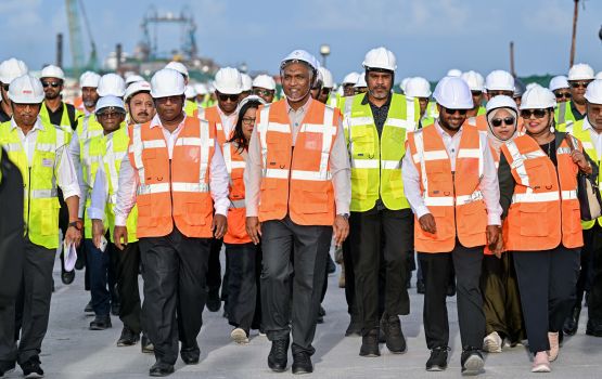Male' aa Villimale' gulhuvaali bridge mathin raeesuljumhooriyyaa hingavaafai vadaigathumun Villimale' in hoonu maruhabaaeh