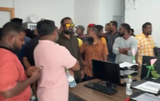 Muzaaharaa kuranee foakaidhoo fenakain muvazzafun kendi sababu haamakurumah edhi: Council Raees