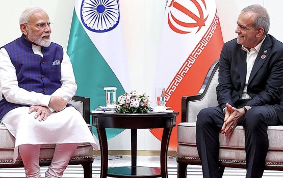 America ge inzaaru ovvaa Modi Pezeshkian aa badhalukuravaifi