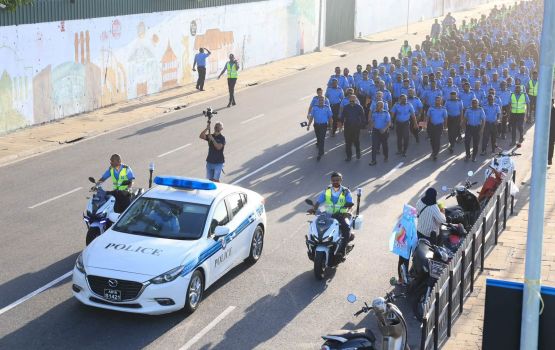 Badhahi safu thakaaeku, fuluhunge hidhumathuge dhuvahuge haassa hingaalun baahvvaifi 