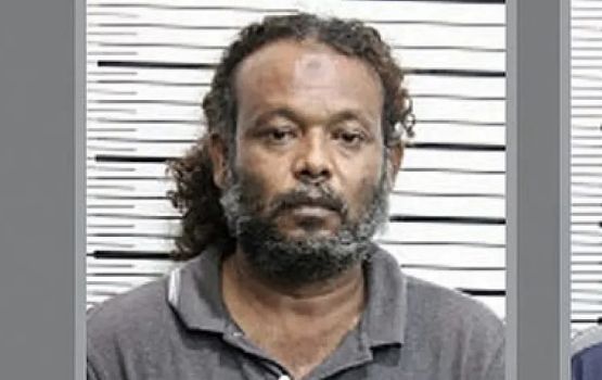6.5 kilo ge masthuvaathakethi massala: Shareef 25 aharah jalah laa, 1 lakh rufiya in joorimanaa koffi 