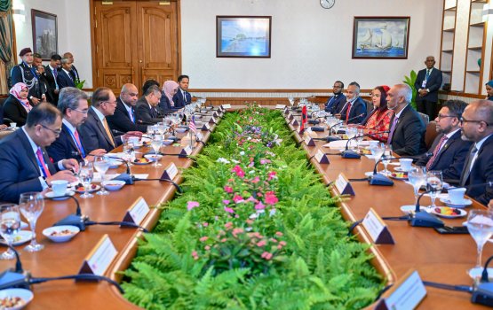 Maldivian President holds official talks with Malaysian PM