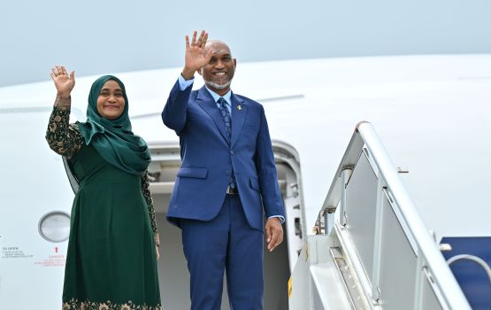 Nurasmee dhathurufulhehgai raeesge dhe kanbalun Sigapore ah vadaigenfi 