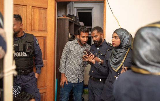 Hulhumale' gai gavaidhaa hilaafah hingamun dhiya cafe thakeh raid koh 3 bidheysee aku immigration ge belumuge dhashah gengosfi 