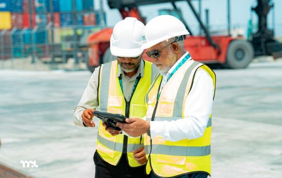 Thilafushi cargo terminal in FCL container clear kurumuge hidhumaih fashaifi 