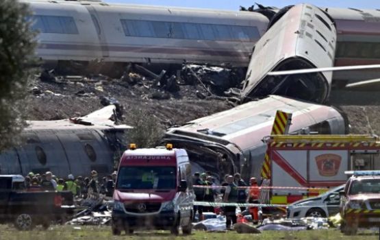 Spain ge rail accident gai 68 meehaku maruvejje